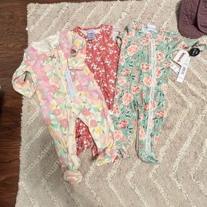Bundle of 3 zip up pjs